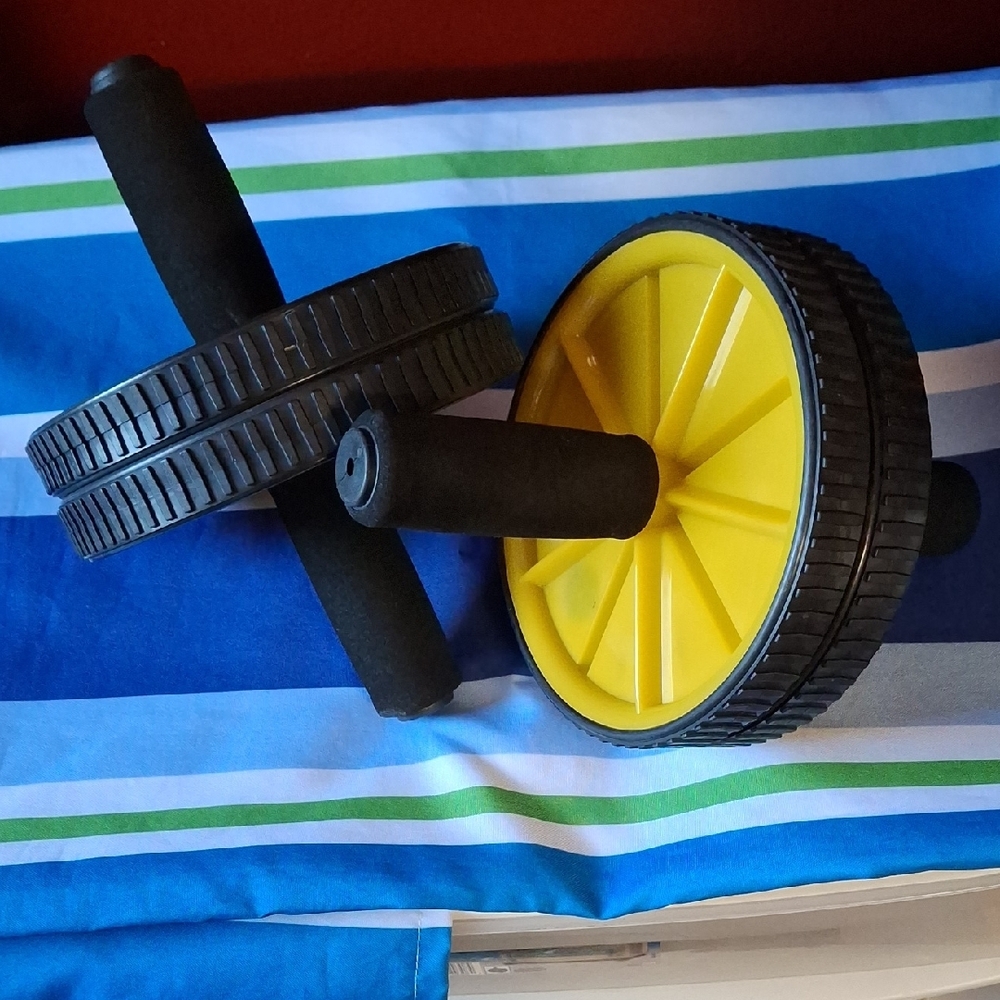 Yellow and Black Ab Roller Wheel